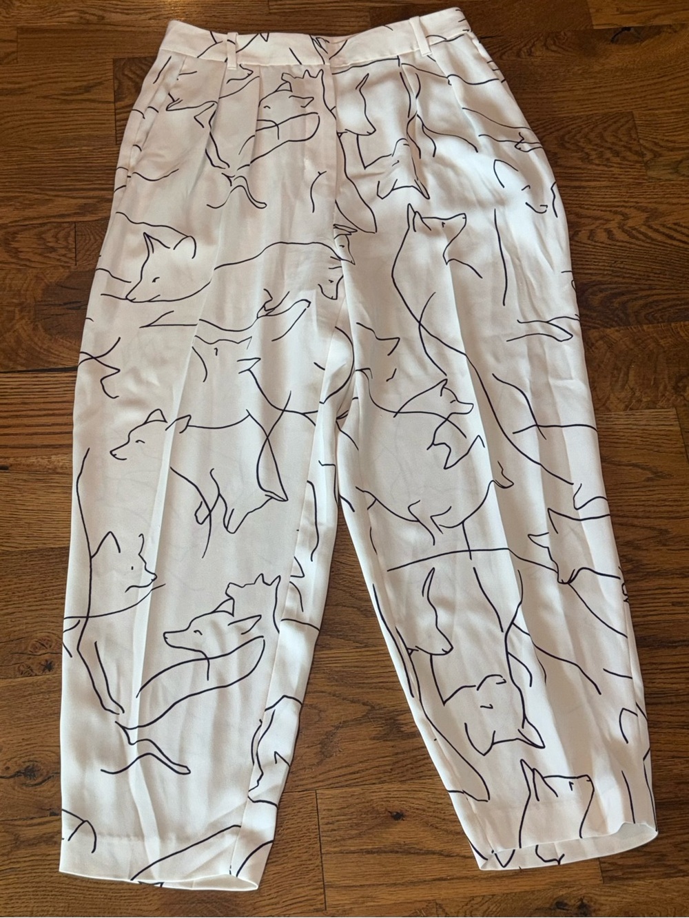 Aritzia. Babaton Gilroy Fox High Rise Lightweight Trouser. Size 8.